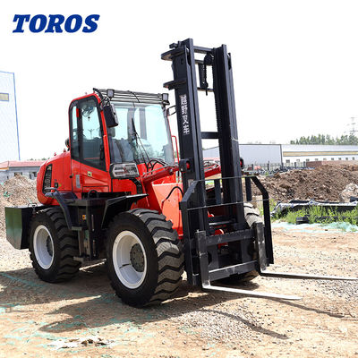 คุณภาพ  Enclosed Cab Rough Terrain Forklift Outdoor 5000 Lb All Terrain Forklift โรงงาน
