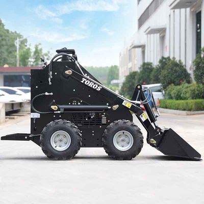 มินิ Skid Steer Loader หลายฟังก์ชัน ความสูง 60-70In ผลงานสูง