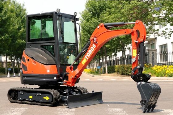 Crawler Toros มินิ Excavator อุปกรณ์ขุดขนาดเล็ก 2.6 ตันสำหรับซ่อมถนน