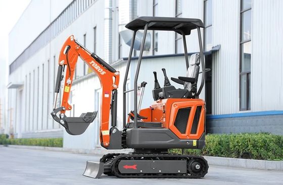 เครื่องขุดขนาดเล็ก น้ําหนักการทํางาน 1600 กิโลกรัม เครื่องยนต์ Kubota